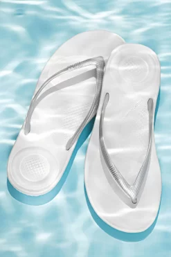 FitFlop™ IQushion™ Ergonomic Flip Flop -Roman Store 720436s7 scaled