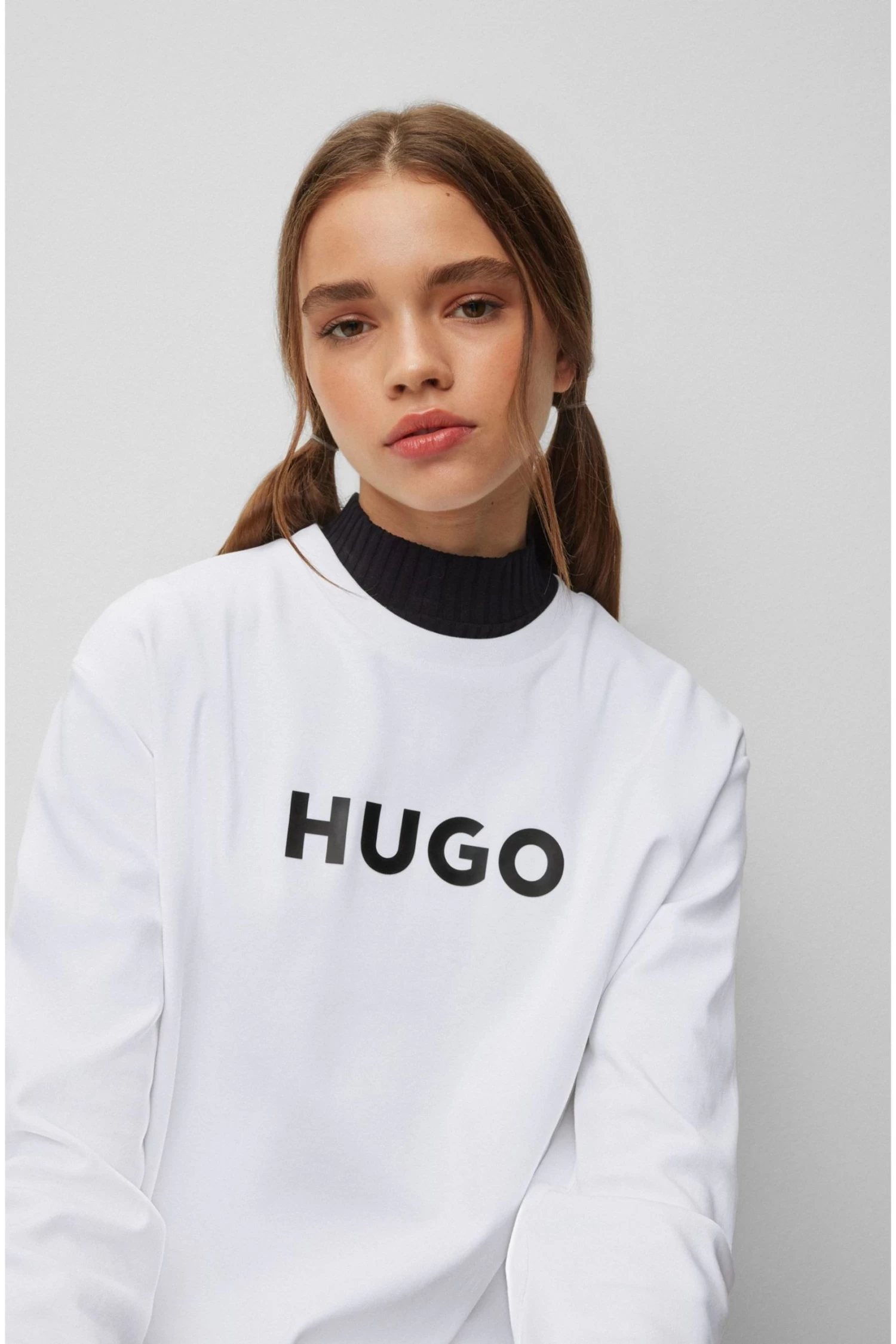 HUGO White Sweatshirt 4 HUGO White Sweatshirt - Image 4
