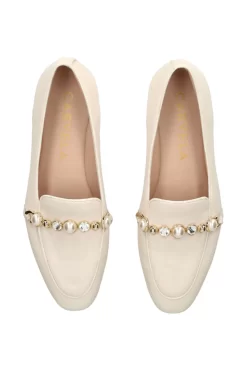 Carvela Cream Precious Loafer Shoes -Roman Store 933407s4 scaled