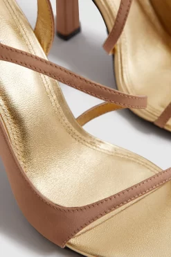 Reiss Chiltern Asymmetric Strap Sandal Heels -Roman Store C77255s4 scaled