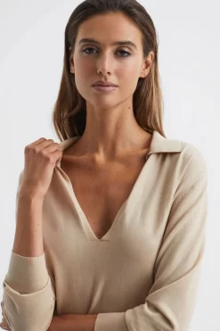Reiss Nellie Deep V-Collared Knit Top -Roman Store C90915s4 scaled