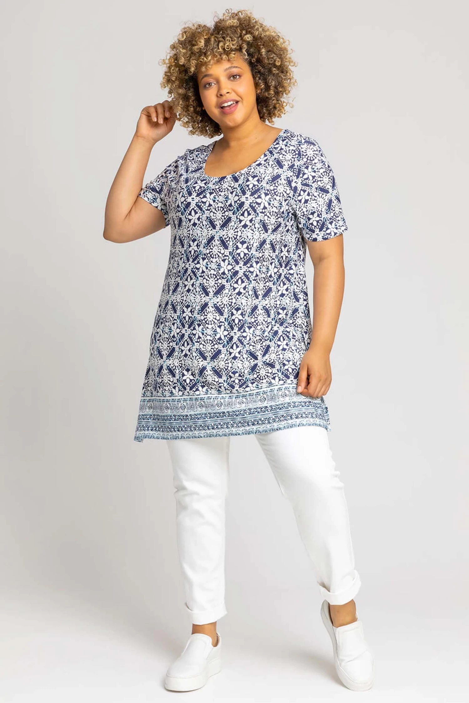 Roman Curve Tile Print Longline Top 3 Roman Curve Tile Print Longline Top - Image 3