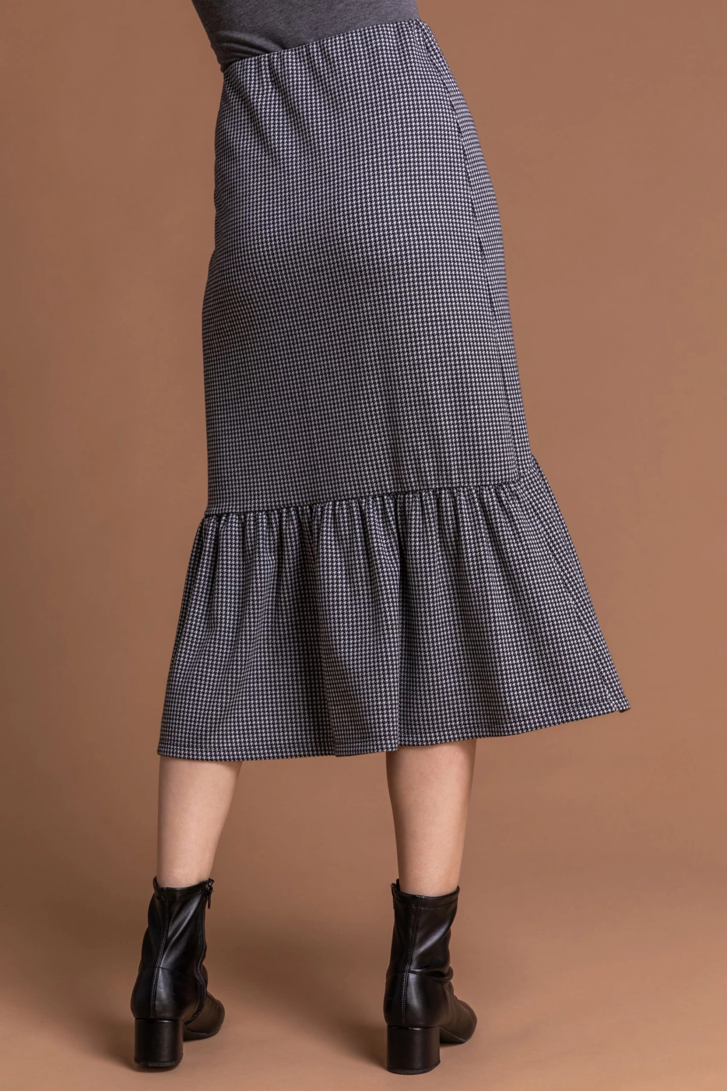 Dusk Houndstooth Tiered Midi Skirt 2 Dusk Houndstooth Tiered Midi Skirt - Image 2