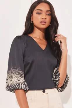 Lipsy V Neck 3/4 Balloon Sleeve Print Top -Roman Store Q34405s4 scaled